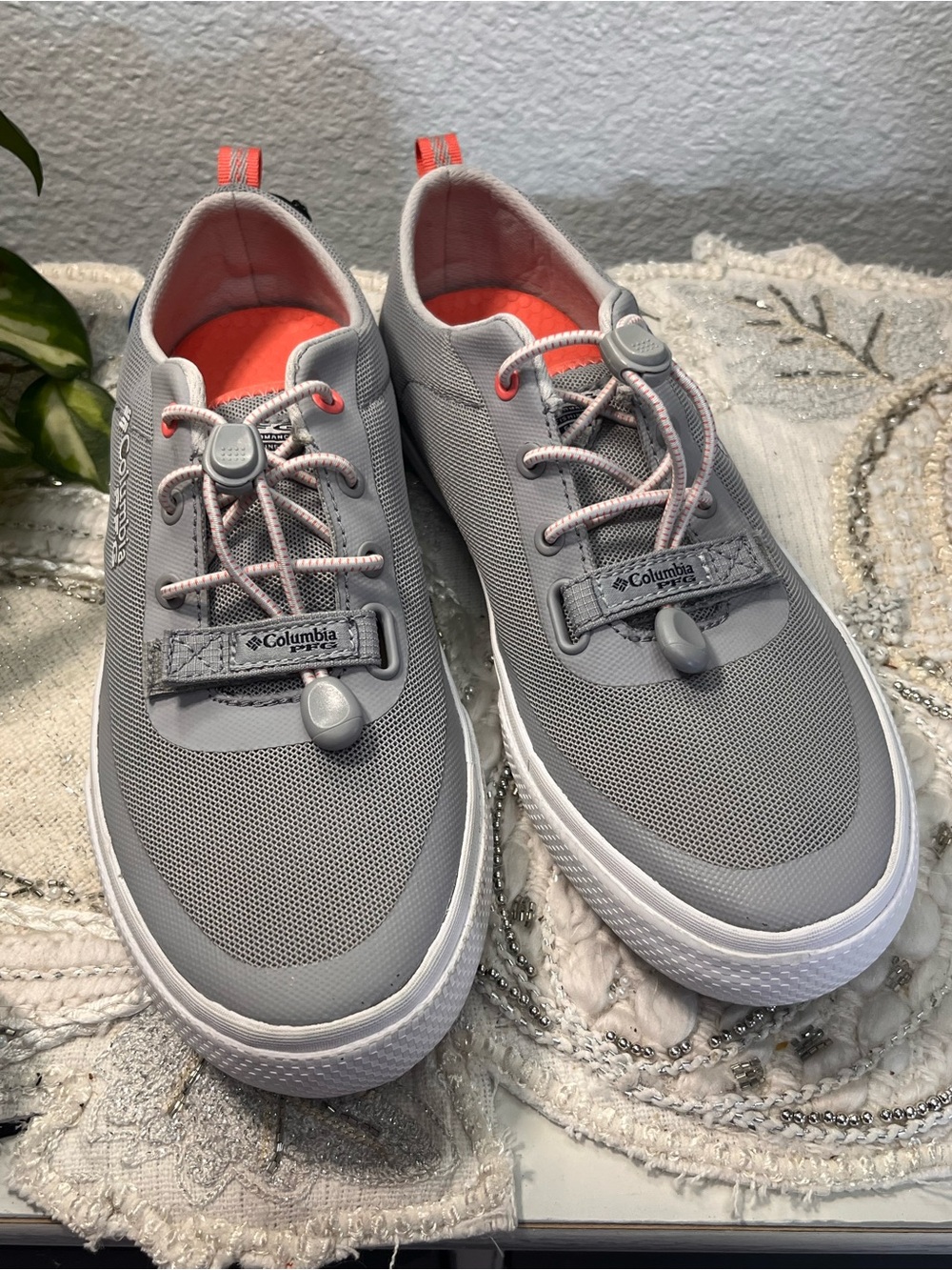 NWT Women’sColumbia PFG Water Shoes Gray Coral Mesh Boat Sneakers Women’s SIZE 8 - Picture 2 of 12